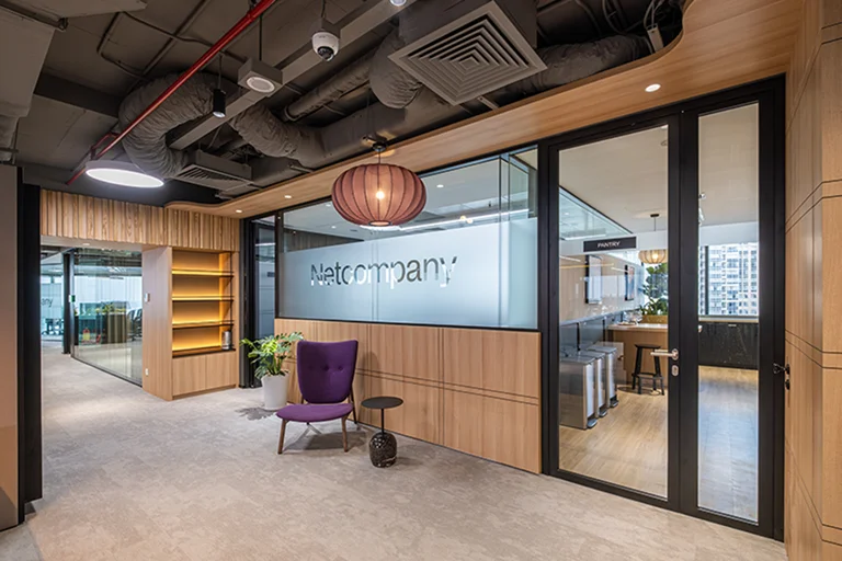 Thiet ke thi cong phong hop van phong Netcompany