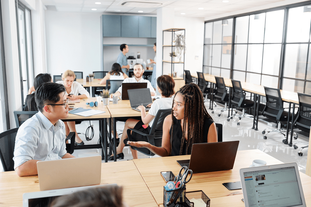 Flexible hybrid office supporting teamwork and online meetings