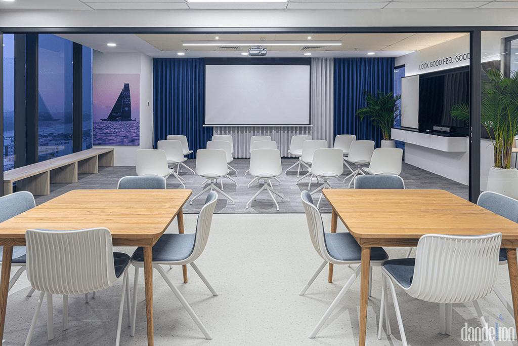 Design & Build Inspiring SVR Office